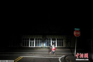 在黑暗中回家,探寻黑暗中的归途之光